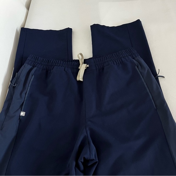 Figs Technical Collection Size Large Navy Blue Contrast Of Fabric 7 pockets Pant - Picture 7 of 13